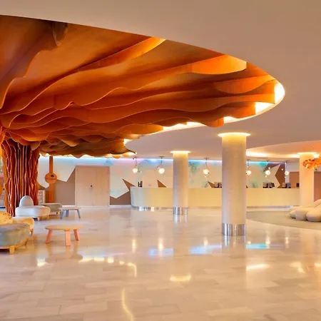 מלון Grand Palladium White Island &